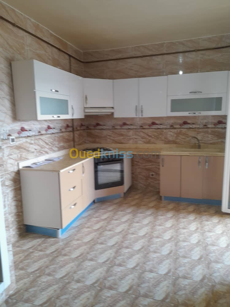 Location Appartement F4 Alger Souidania