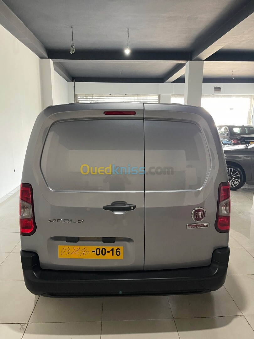 Fiat Doblo 2023 Italie