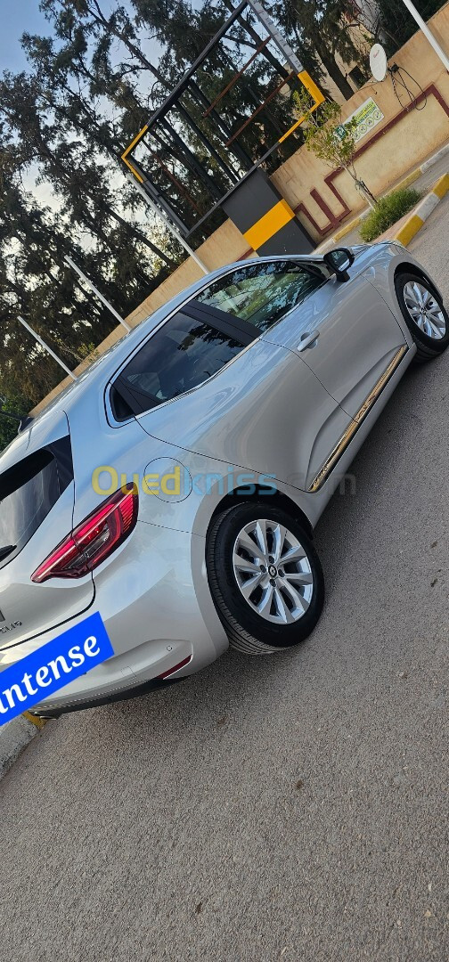 Renault Clio 5 intense 2021 Intense full option