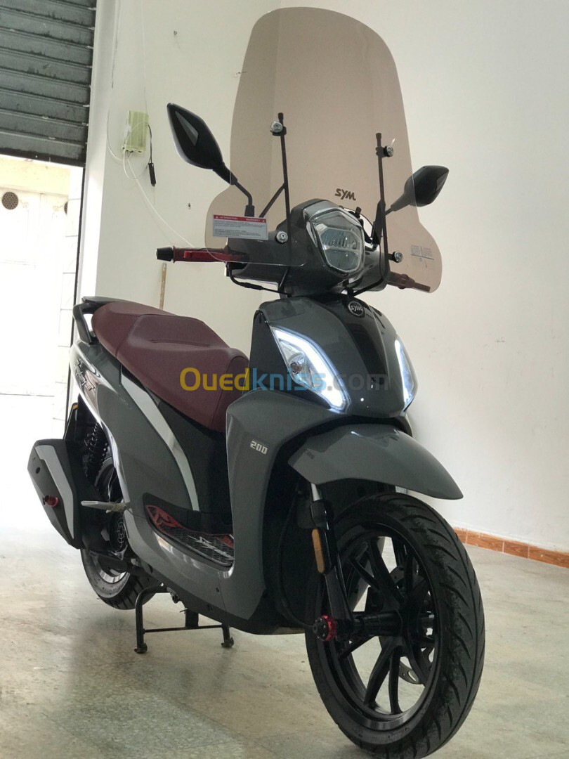 SYM Symphonie st 200 