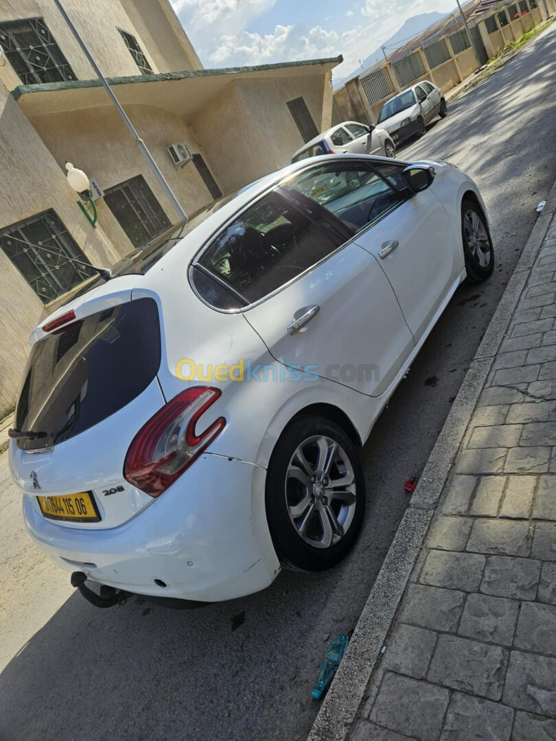 Peugeot 208 2015 Allure