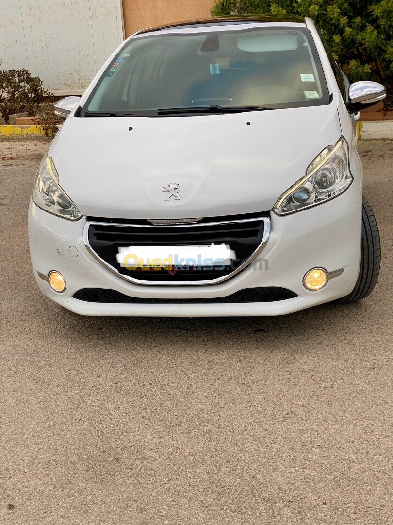 Peugeot 208 2014 Allure