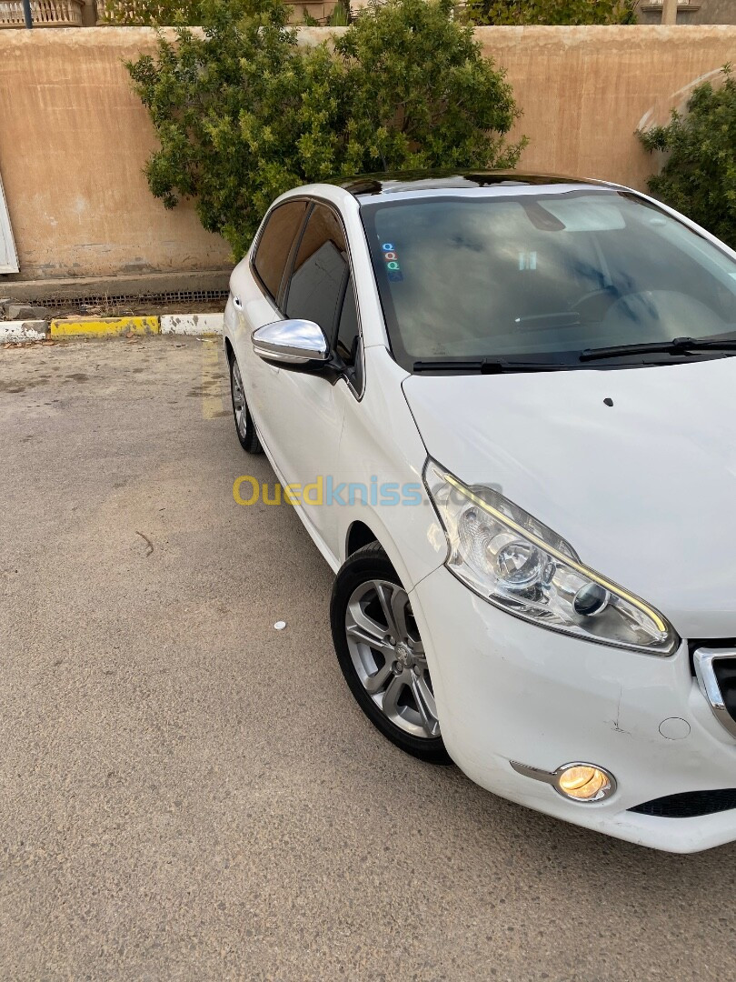 Peugeot 208 2014 Allure