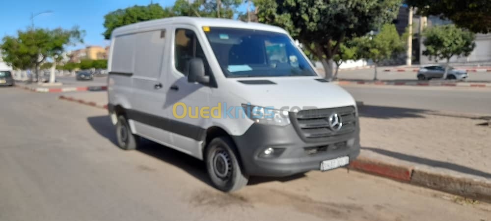 Mercedes SPRINTER 2021