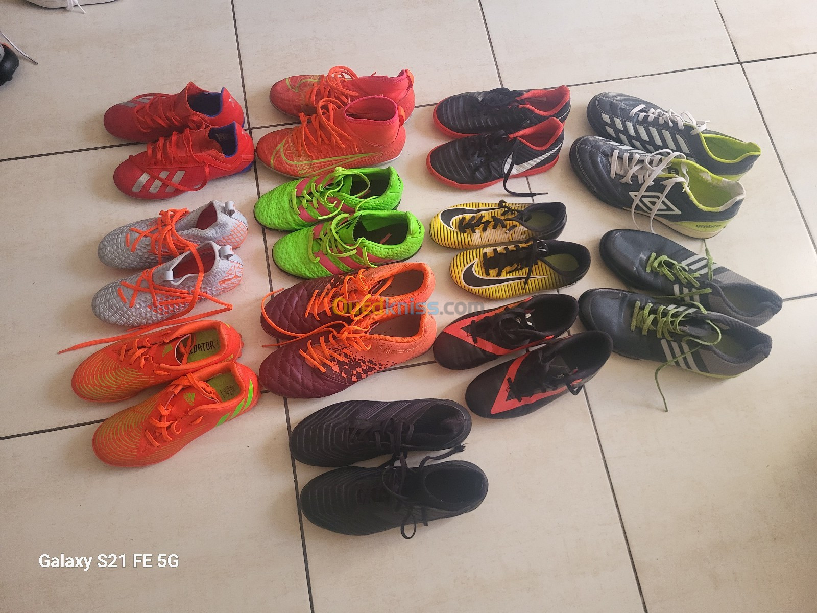 Lot de chaussures de foot 