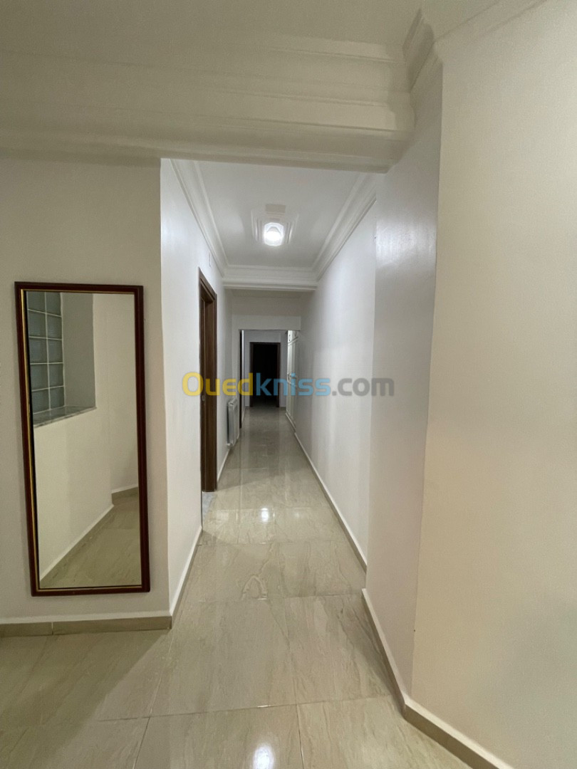 Location Appartement F5 Annaba Annaba