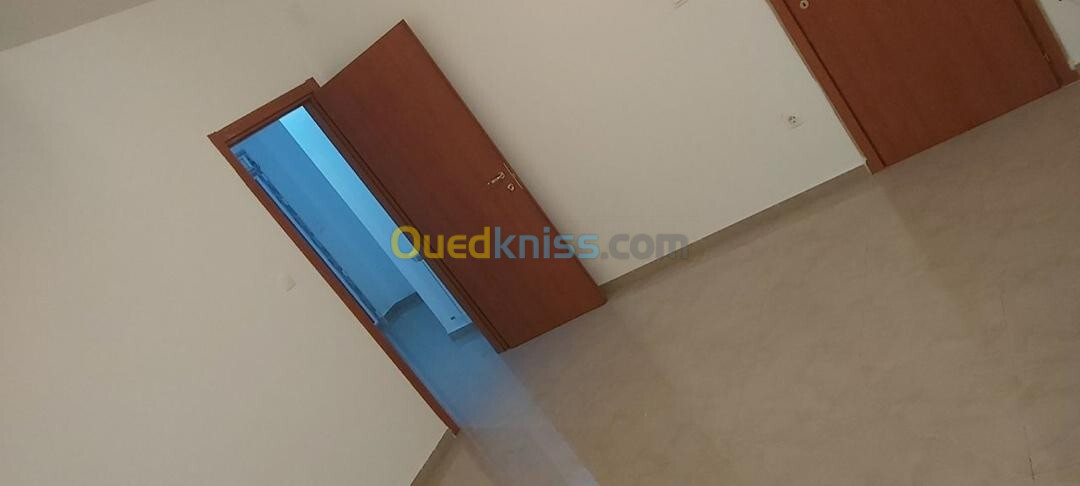 Location Appartement F5 Tipaza Kolea