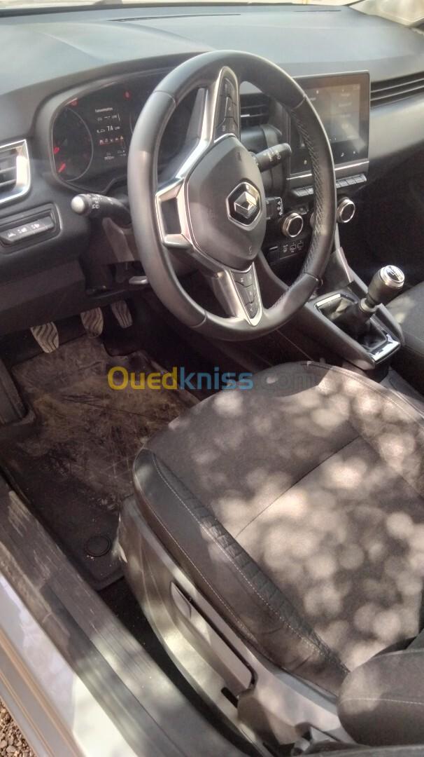 Renault Clio 5 2021 Bisnis plus