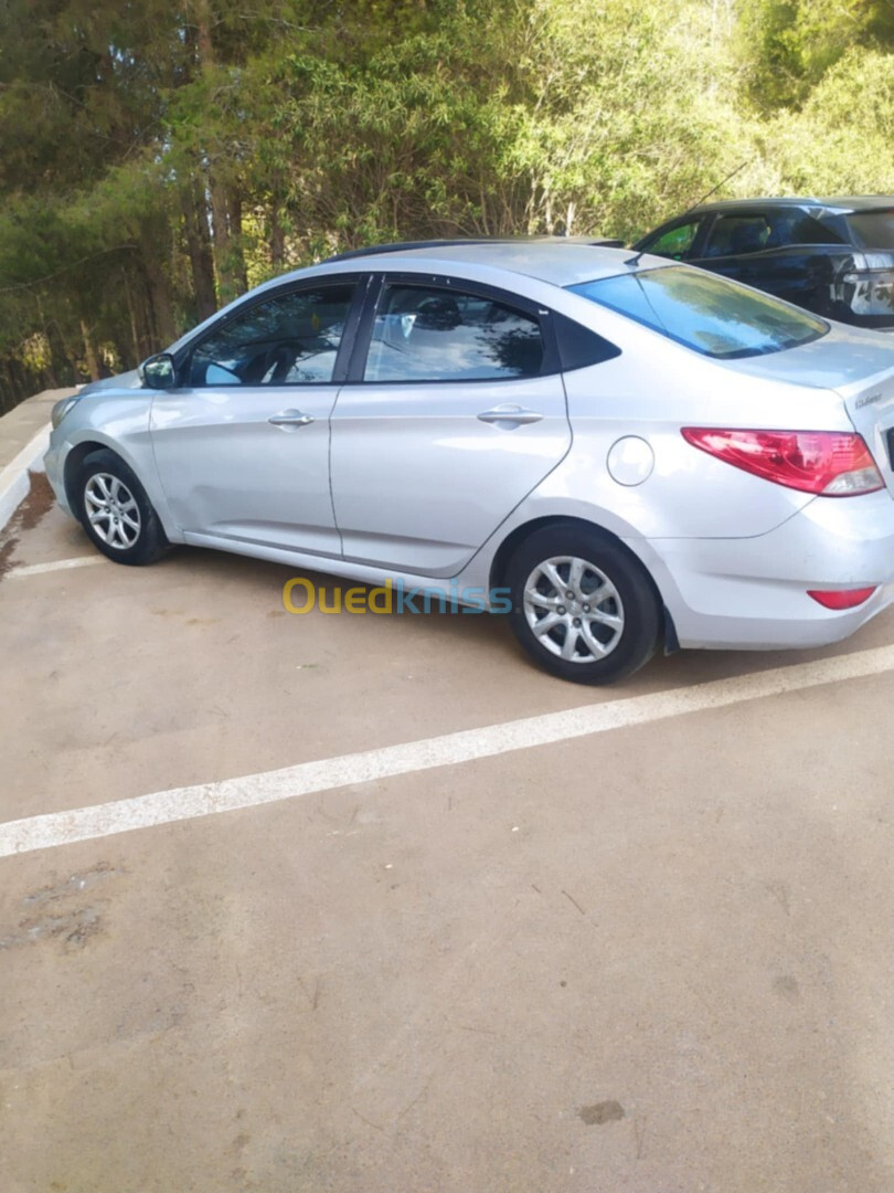 Hyundai Accent RB  5 portes 2012 