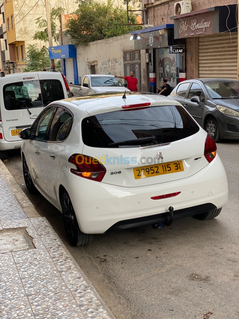 Peugeot 208 2015 Allure Facelift