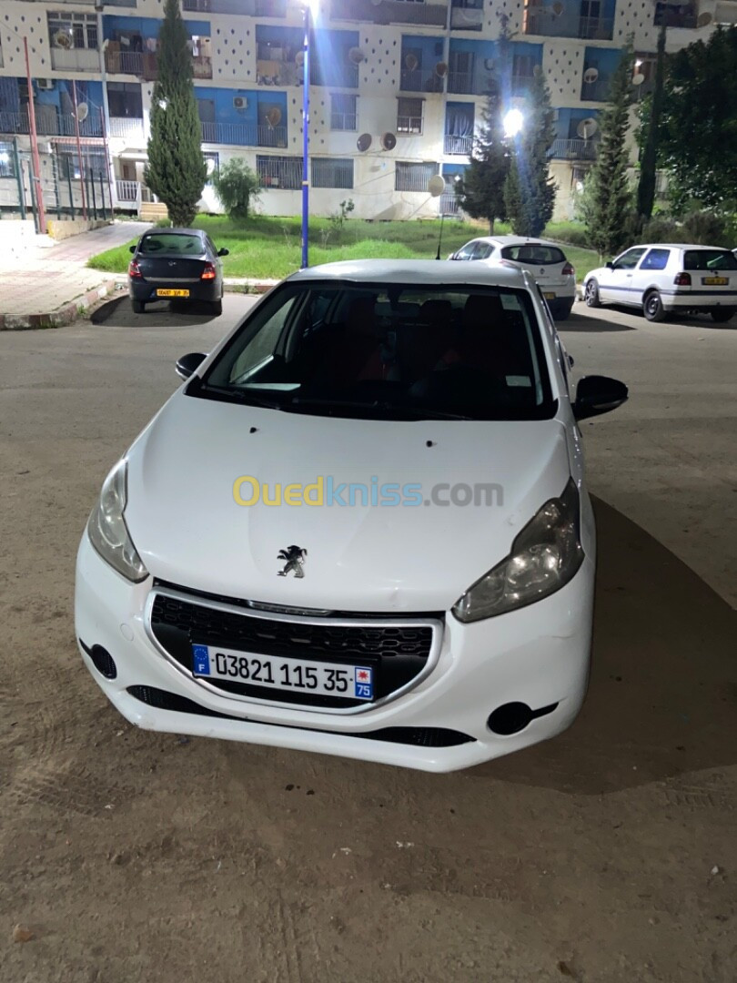 Peugeot 208 2015 Allure