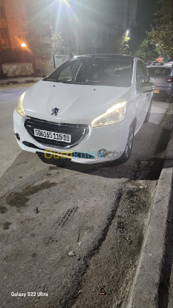 Peugeot 208 2015 Allure