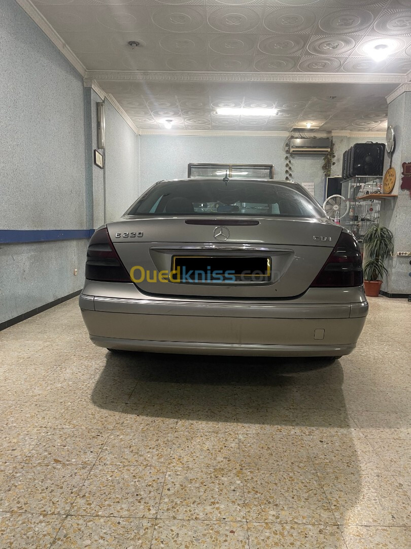 Mercedes Classe E 2004 E220