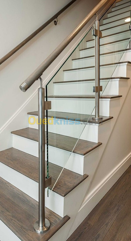 rampes d'escalier en inox inoxydable et garde corps en verre