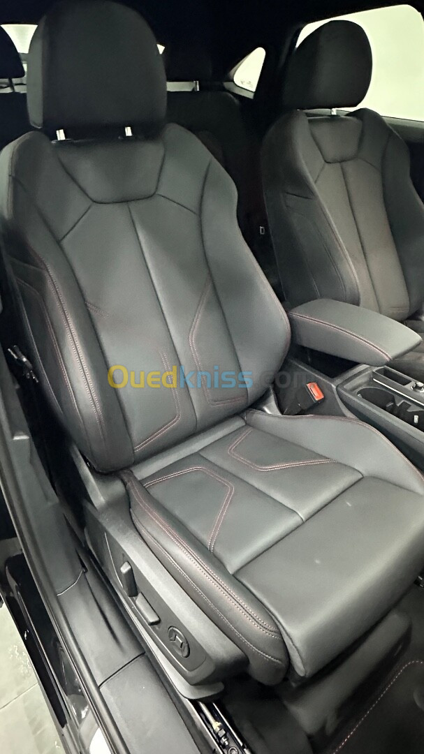 Audi Q3 2024 SLINE BLACK