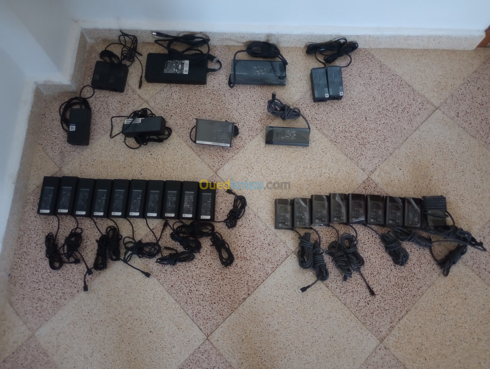 Lot chargeurs dell hp lenovo surface