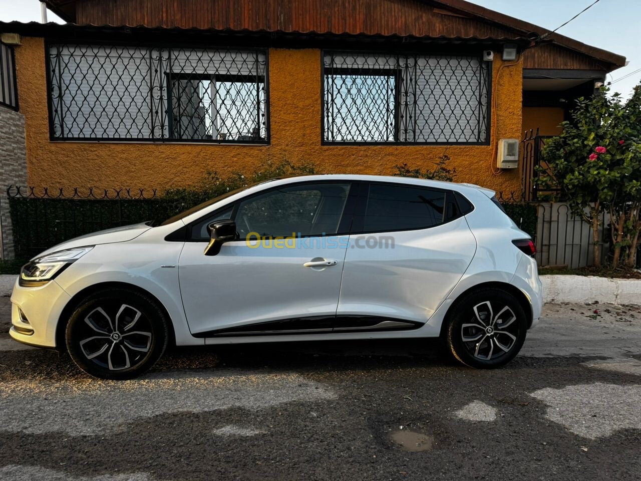 Renault Clio 4 2022 Limited 2