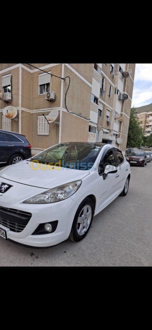 Peugeot 207 2012 Fennec