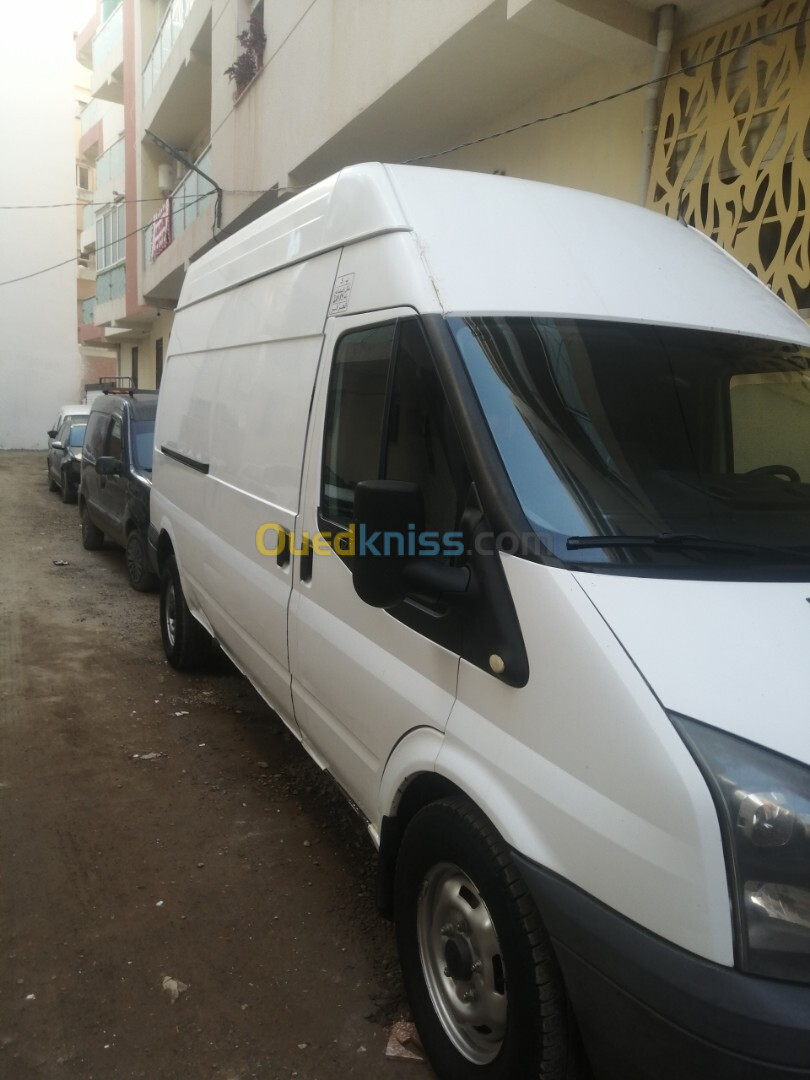 Ford transit 2010