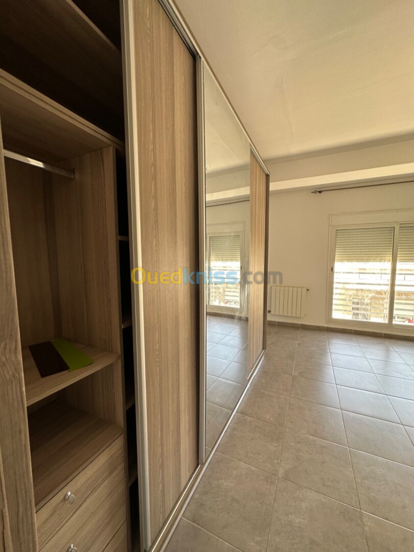 Location Appartement F4 Alger Cheraga