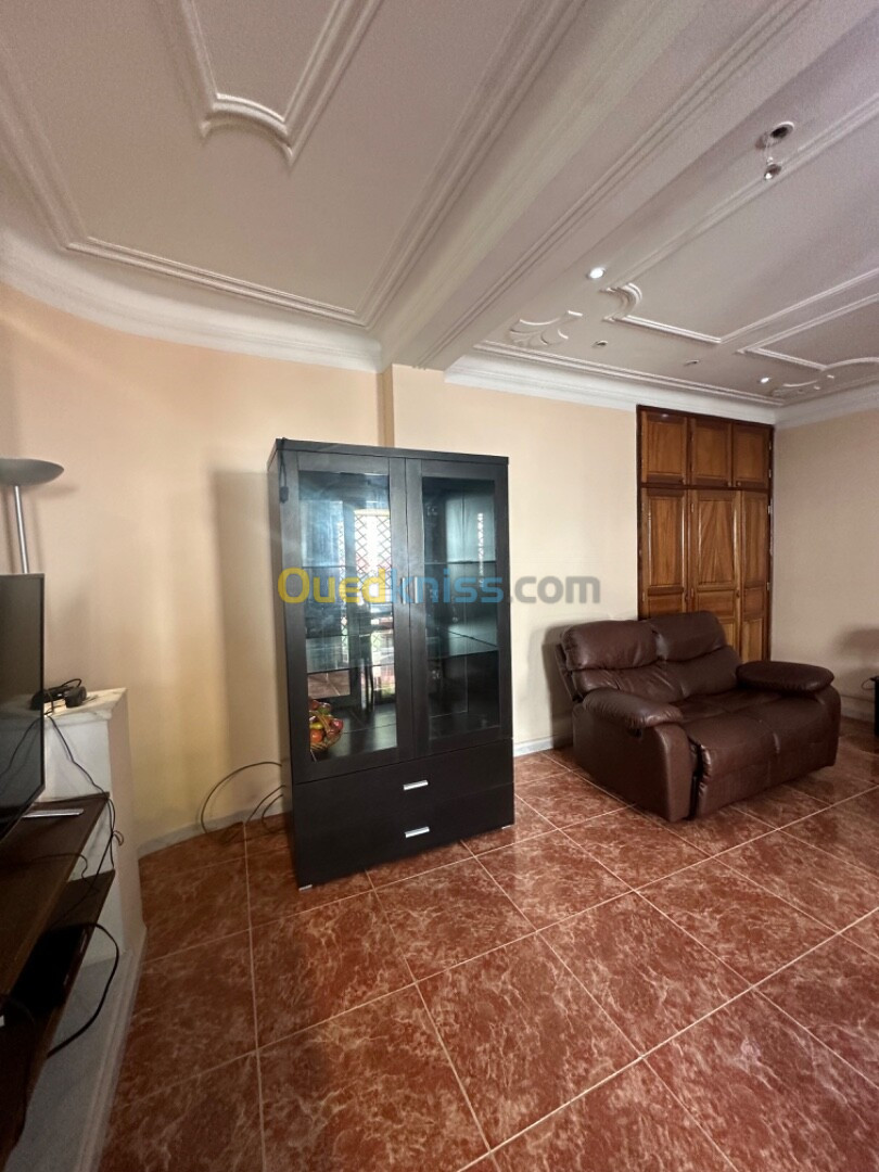 Location Niveau De Villa F3 Alger Hydra