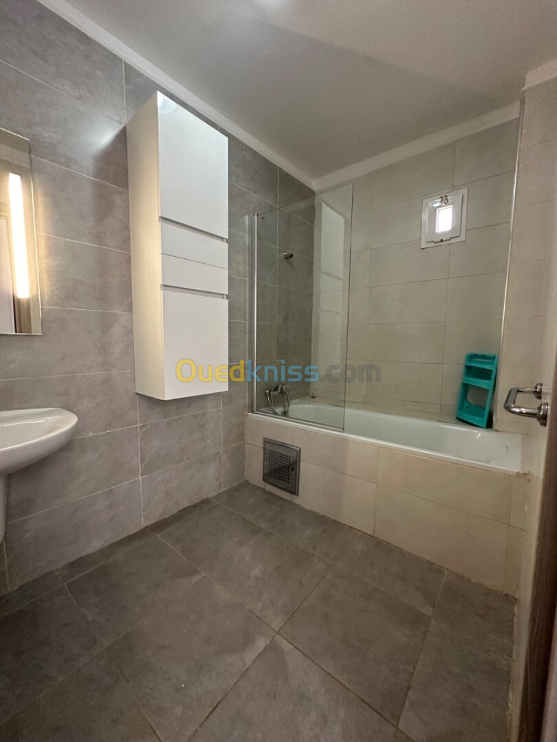 Location Appartement F4 Alger Cheraga