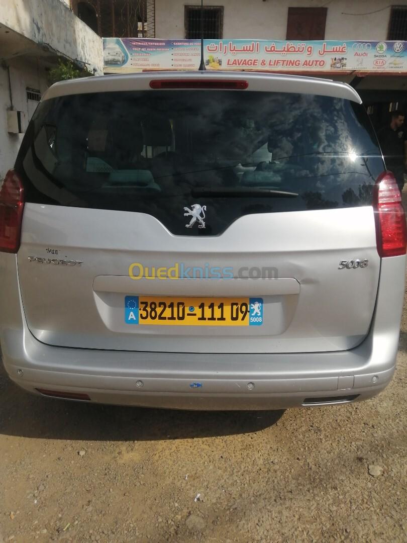 Peugeot 5008 2011 