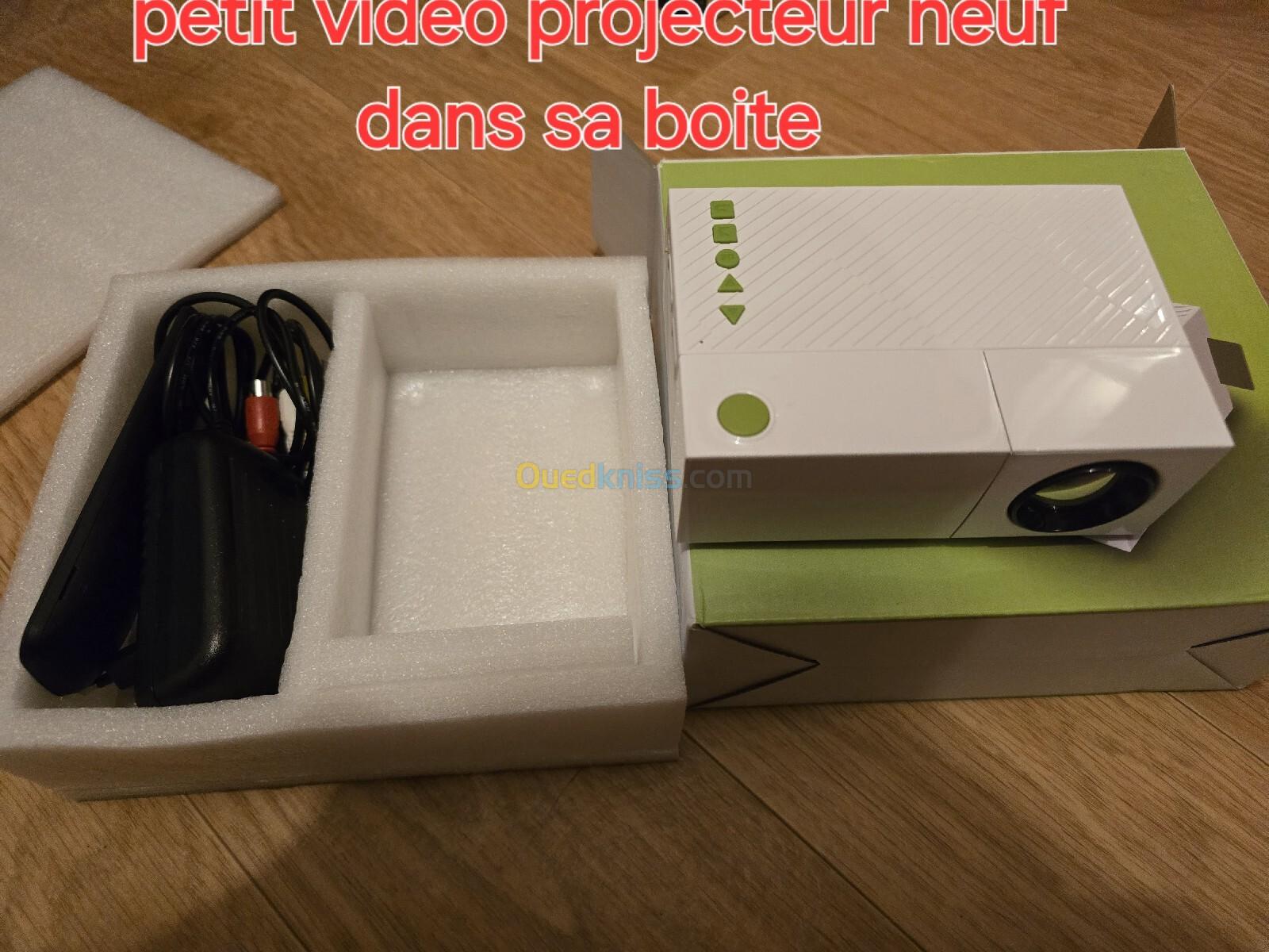 Vidéo projecteur datachou 