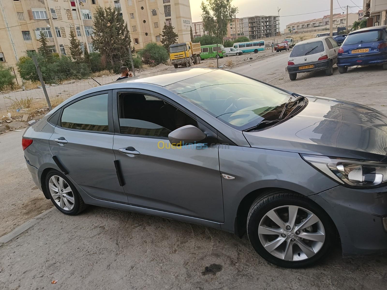 Hyundai Accent RB  4 portes 2018 Accent RB  4 portes