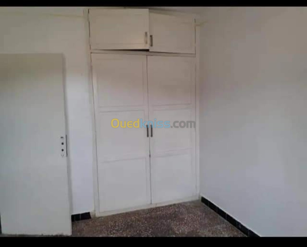 Location Appartement F4 Constantine Ain smara