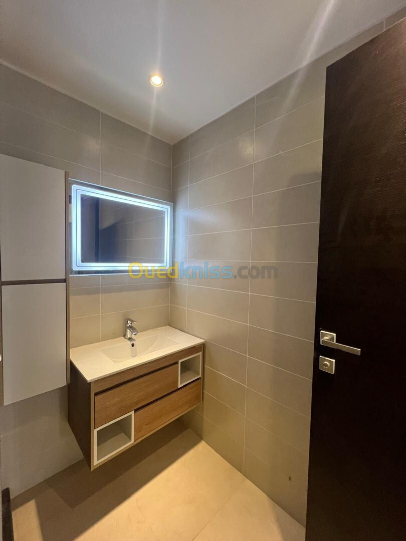 Vente Appartement F4 Alger Bordj el bahri