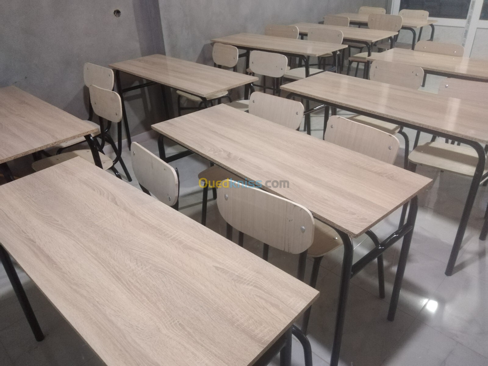 طاولات و كراسي مدرسية tables