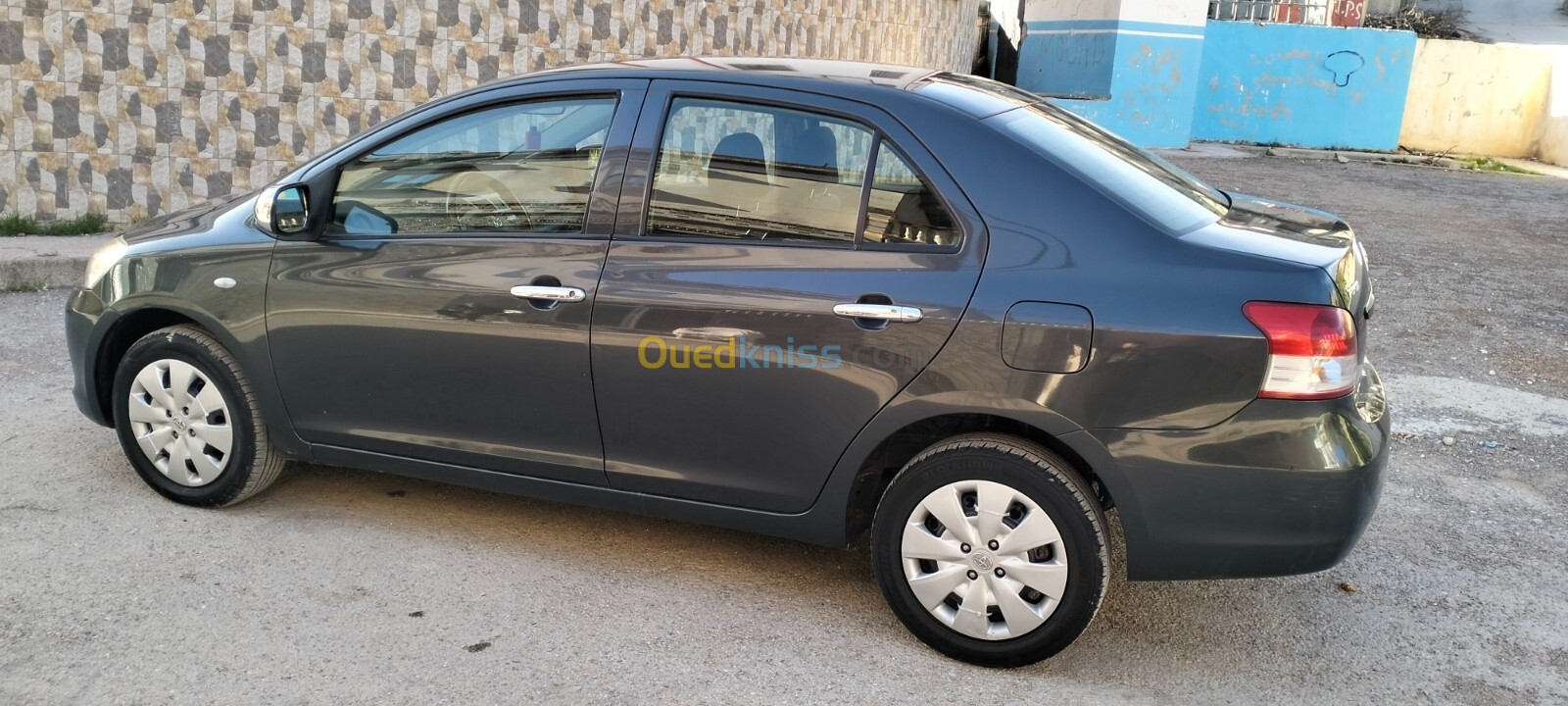 Toyota Yaris Sedan 2011 SD 22