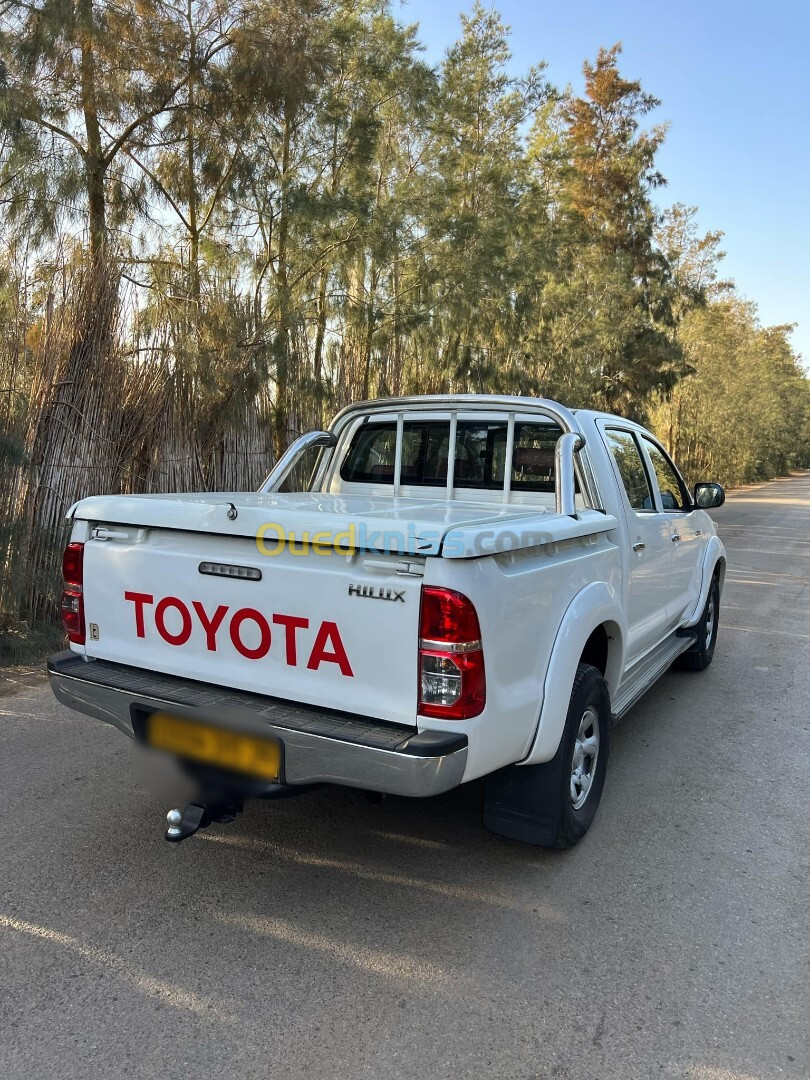 Toyota Hilux 2015 LEGEND DC 4x4