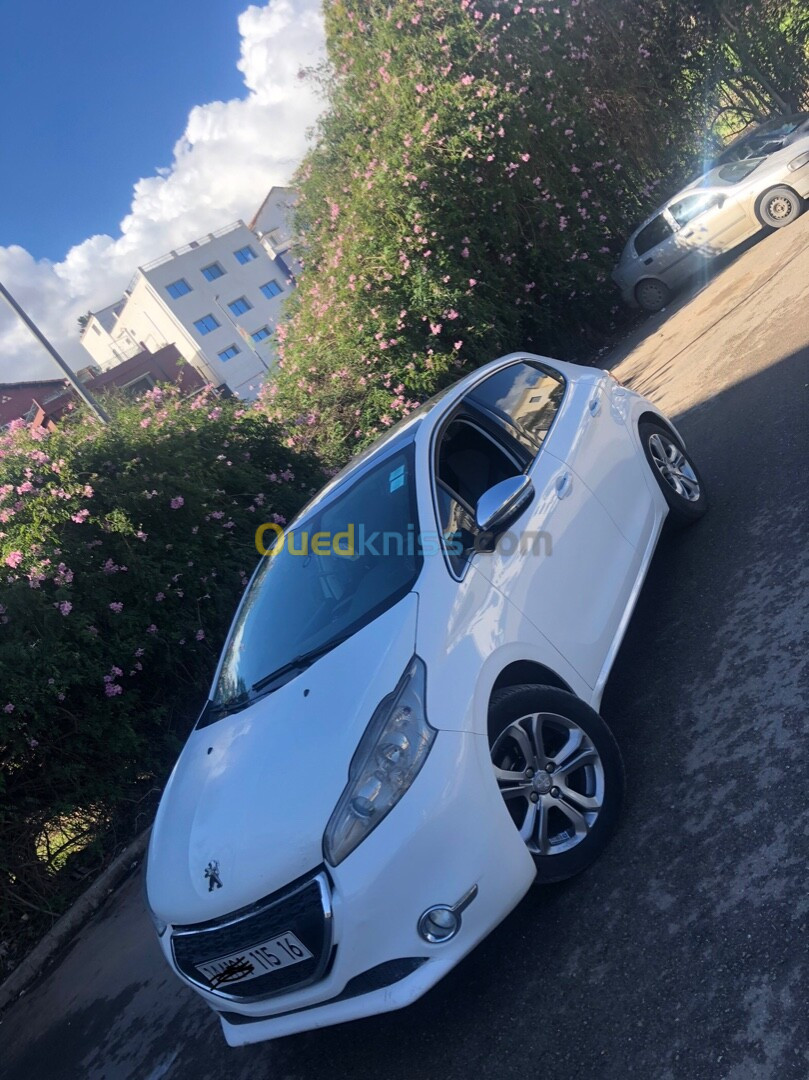 Peugeot 208 2015 208