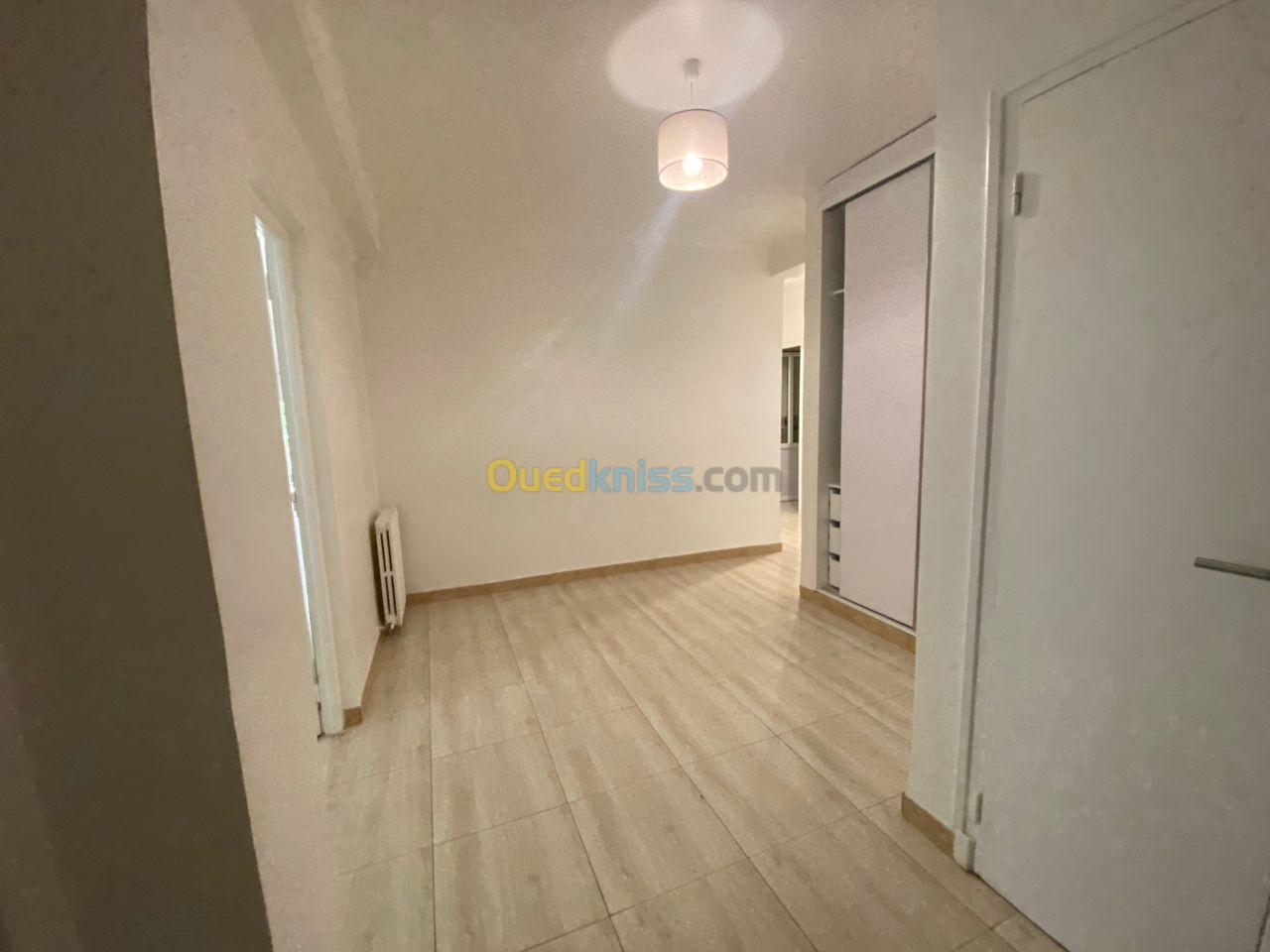 Location Appartement F4 Alger Hydra