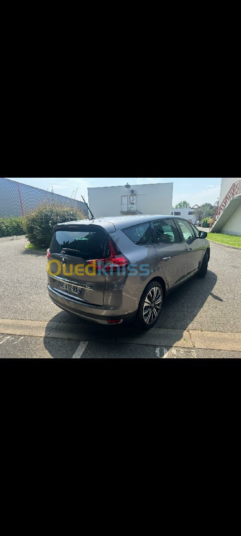 Renault Grand Scenic 2022 Business