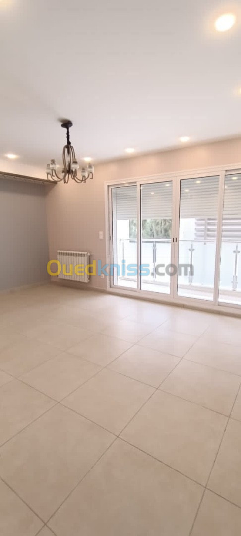 Location Appartement F4 Alger Hydra