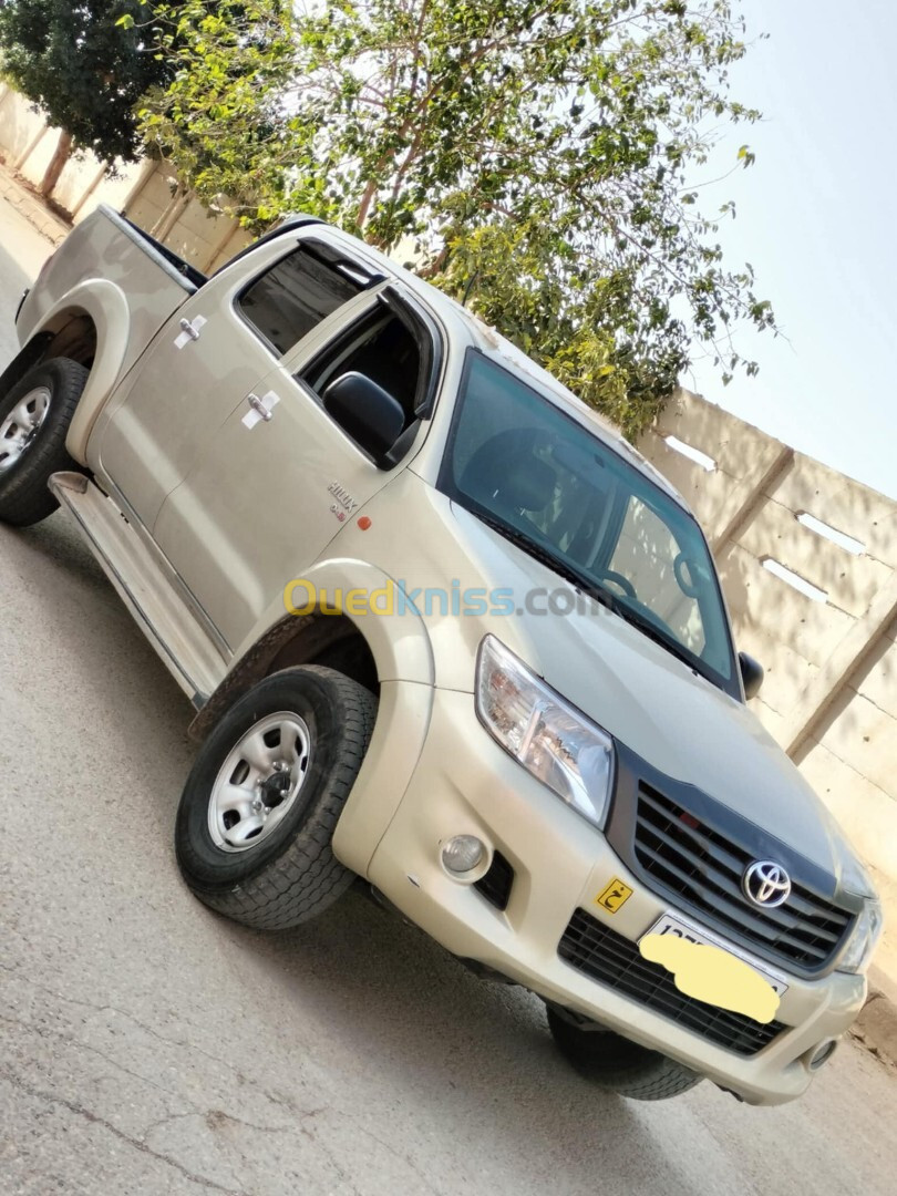 Toyota Hilux 2015 LEGEND DC 4x4