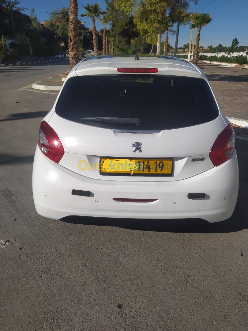 Peugeot 208 2014 Allure