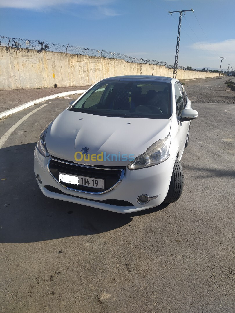 Peugeot 208 2014 Allure