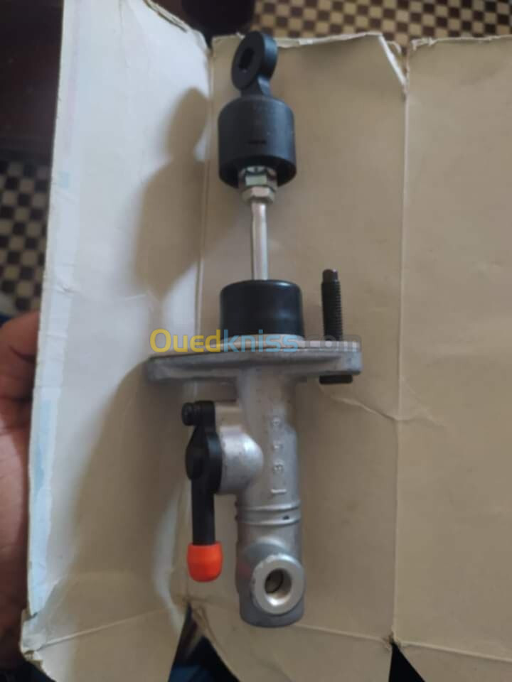 Récepteur d'embrayage pompe d'embrayage Kia cerato 