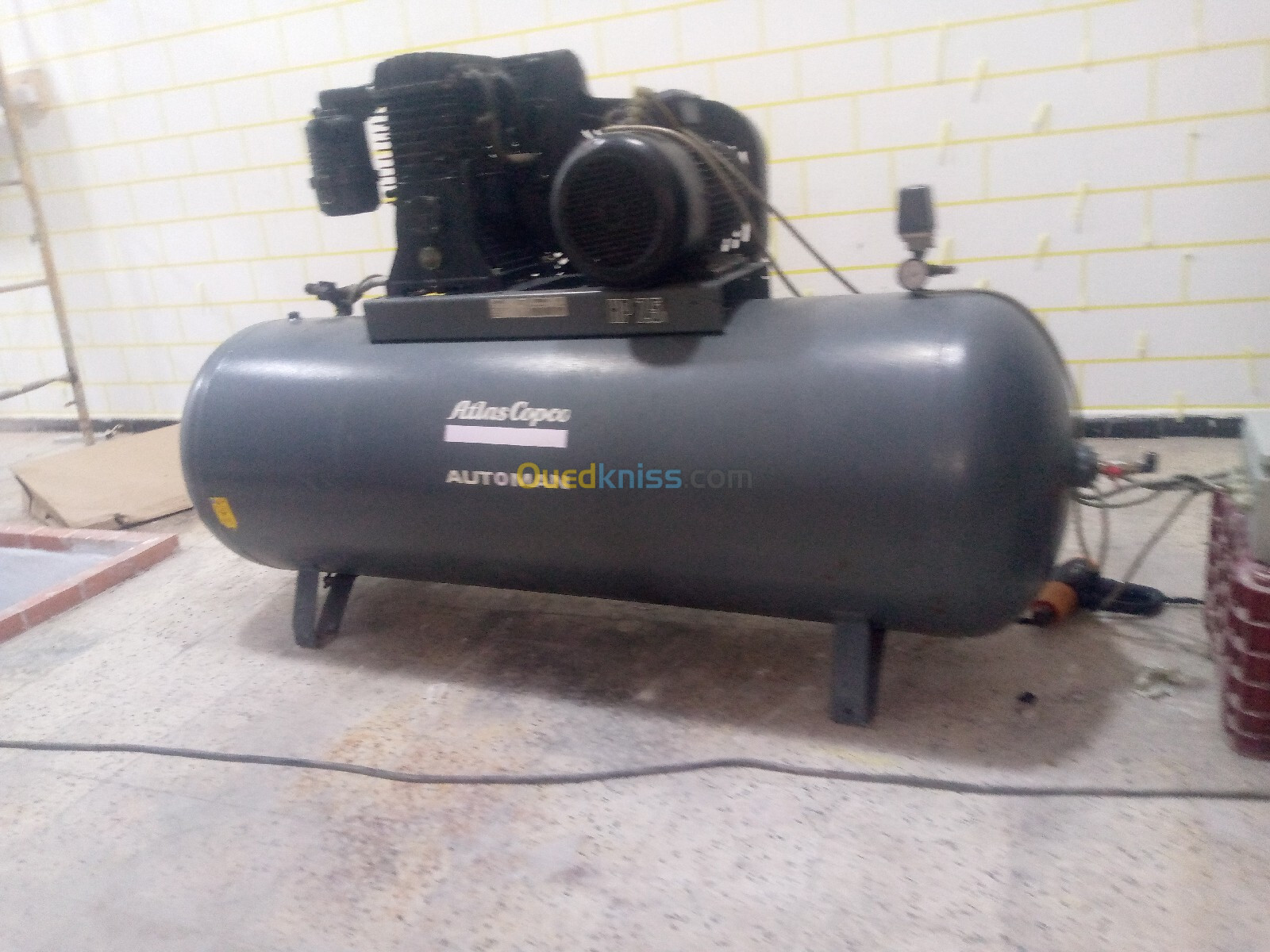 Compresseur 500L Atlas Copco 7,5 hp 9/10