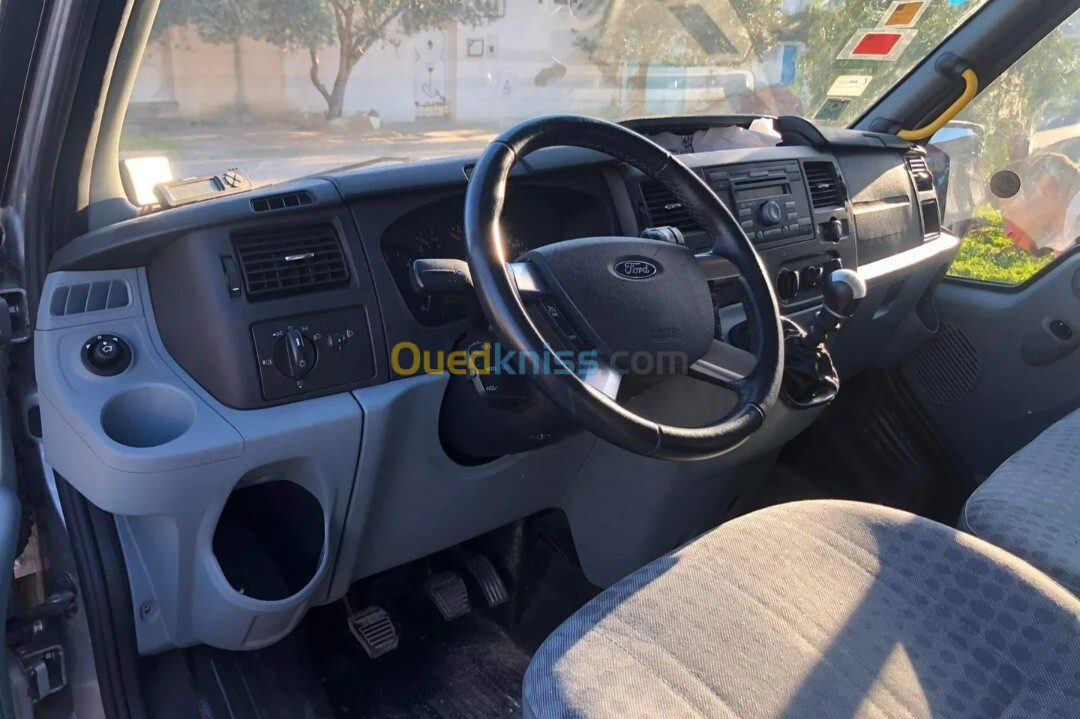 Ford Tourneo Connect 2010 T&ocirc;lé