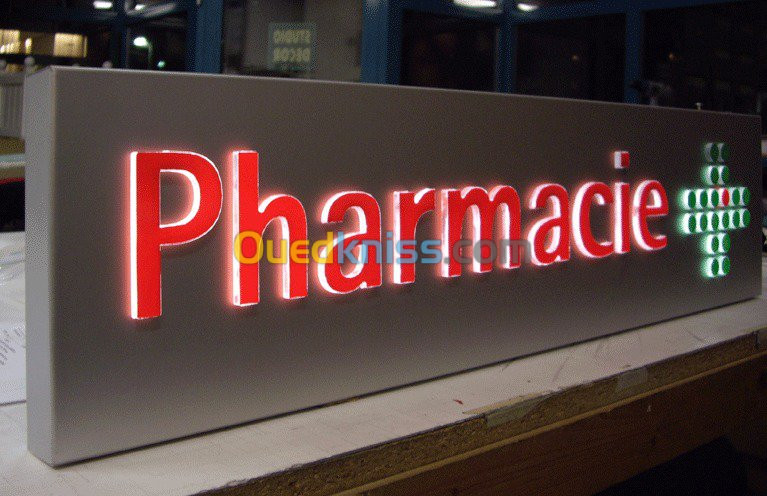 enseigne lumineuse pour Pharmacie