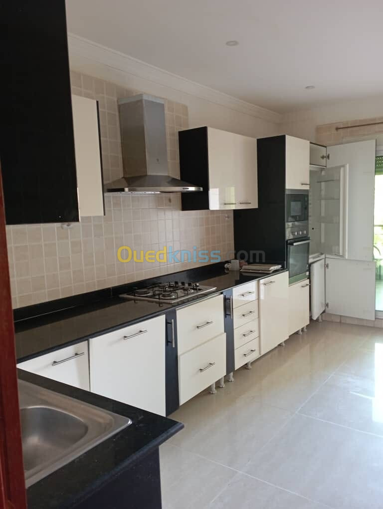 Location Appartement F4 Annaba Annaba