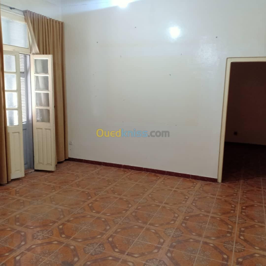 Location Appartement F5 Annaba Annaba