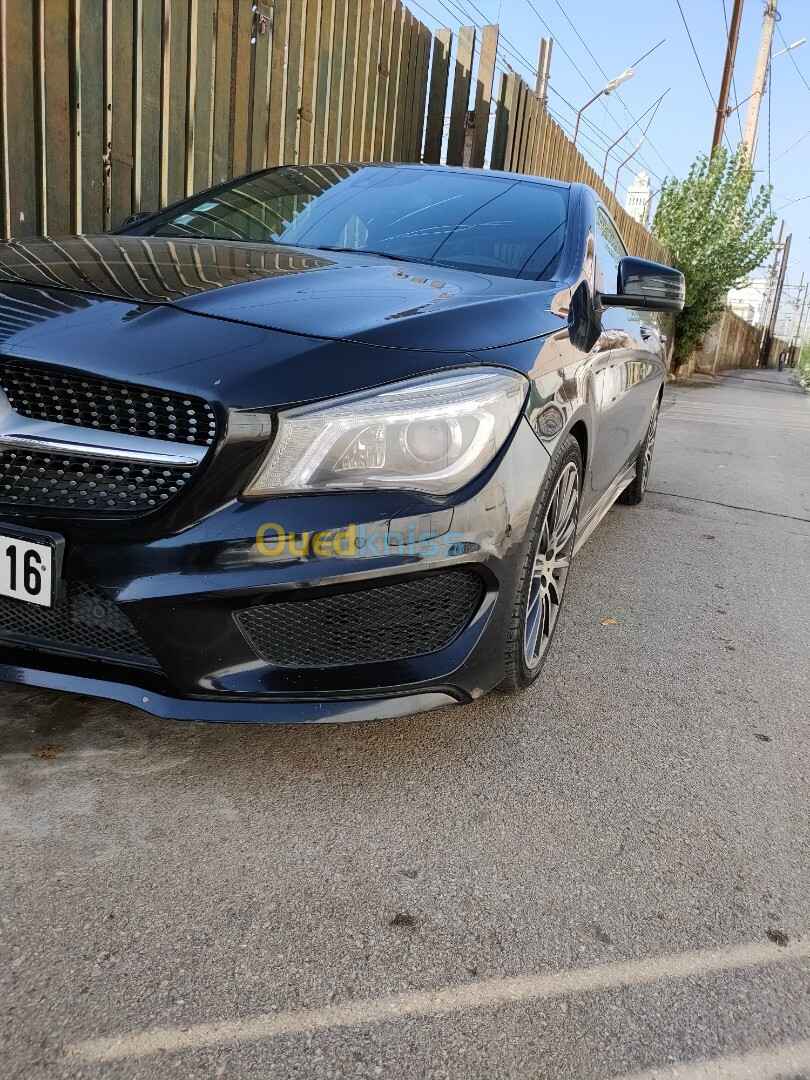 Mercedes CLA 2015 Coupé Exclusif + AMG 