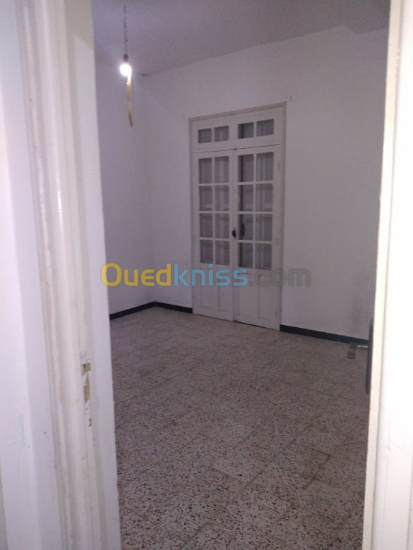 Location Niveau De Villa F2 Skikda Skikda