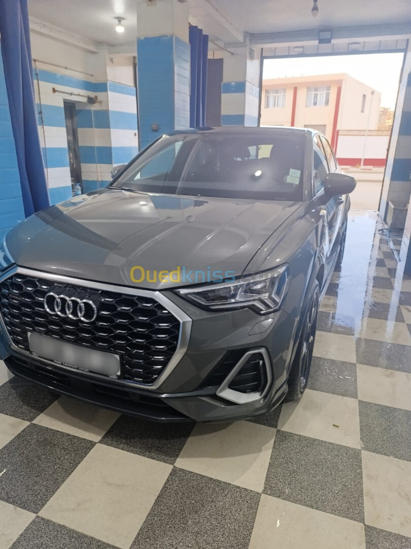 Audi Q3 2021 Q3